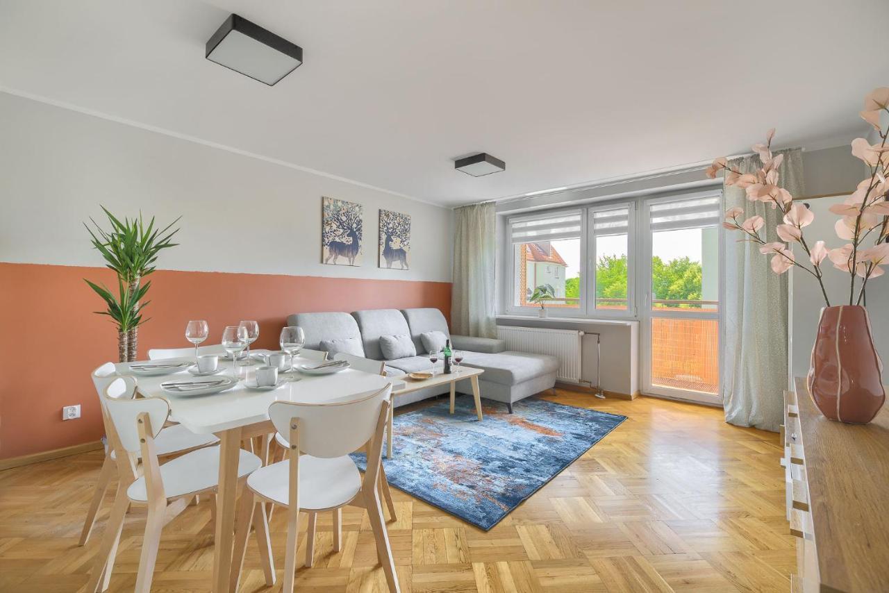 Family Center Spot Apartman Poznań Kültér fotó